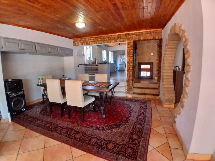 5 Bedroom Property for Sale in Monument Park Gauteng