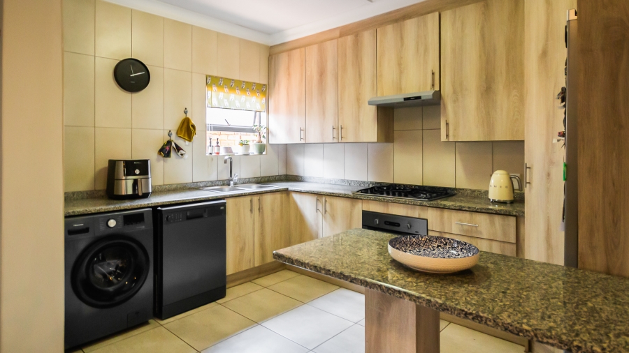 3 Bedroom Property for Sale in Olympus AH Gauteng