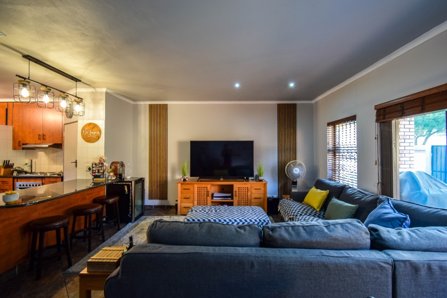 3 Bedroom Property for Sale in La Montagne Gauteng