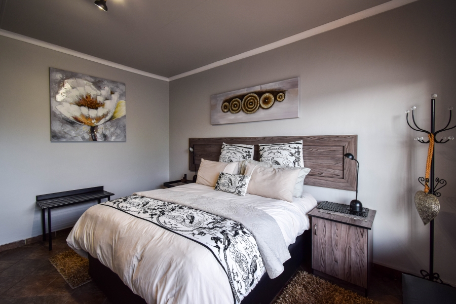 3 Bedroom Property for Sale in La Montagne Gauteng