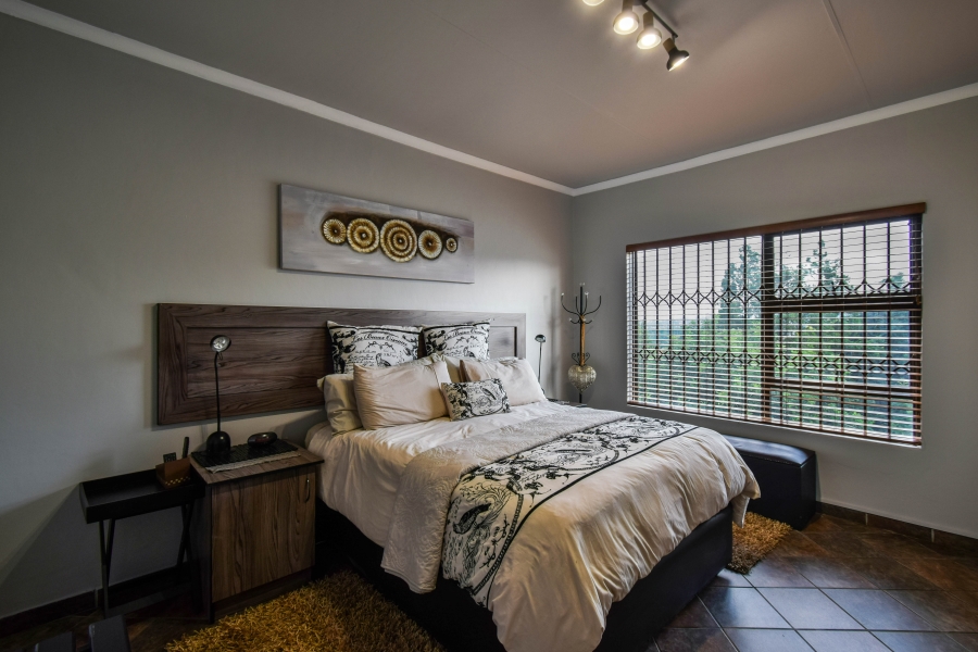 3 Bedroom Property for Sale in La Montagne Gauteng