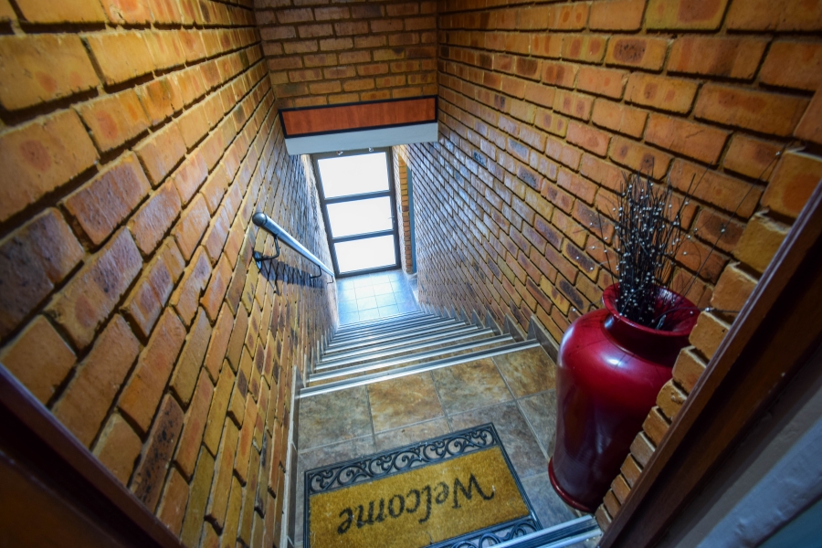 3 Bedroom Property for Sale in La Montagne Gauteng