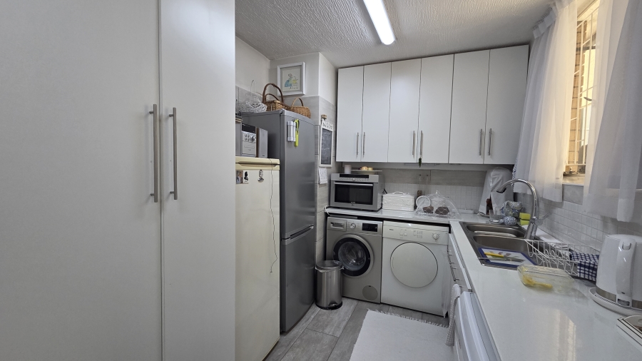 3 Bedroom Property for Sale in La Montagne Gauteng