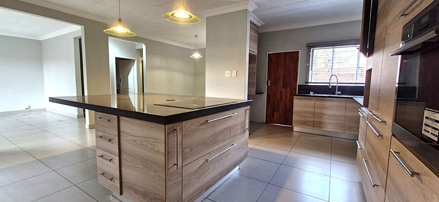 3 Bedroom Property for Sale in Faerie Glen Gauteng