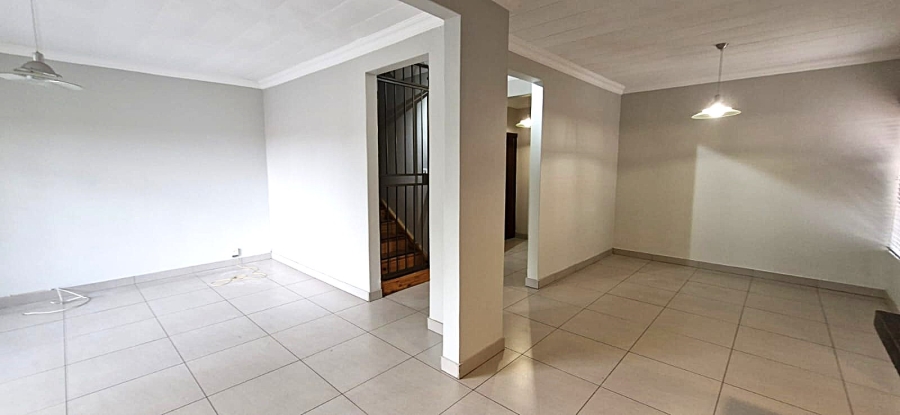 3 Bedroom Property for Sale in Faerie Glen Gauteng