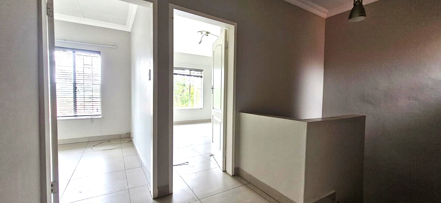 3 Bedroom Property for Sale in Faerie Glen Gauteng