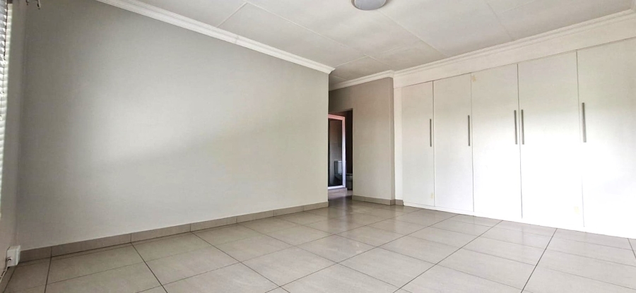 3 Bedroom Property for Sale in Faerie Glen Gauteng