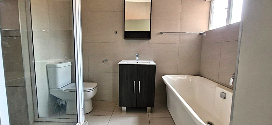 3 Bedroom Property for Sale in Faerie Glen Gauteng