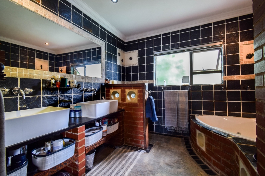 5 Bedroom Property for Sale in Clearwater Flyfishing Estate Gauteng