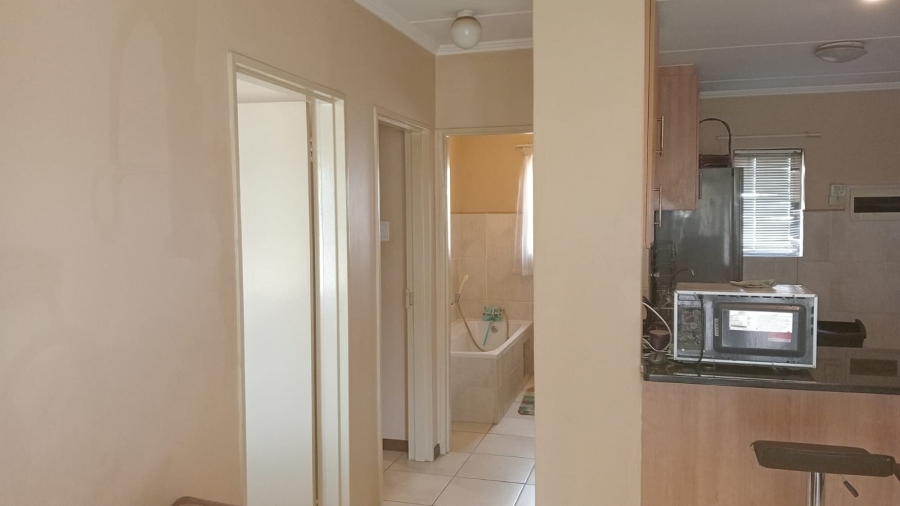 2 Bedroom Property for Sale in Kosmosdal Gauteng