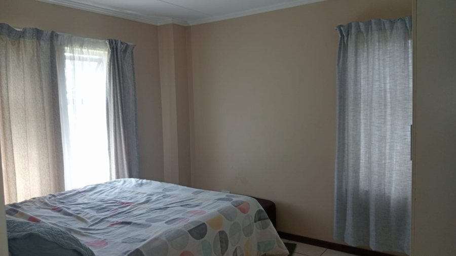 2 Bedroom Property for Sale in Kosmosdal Gauteng