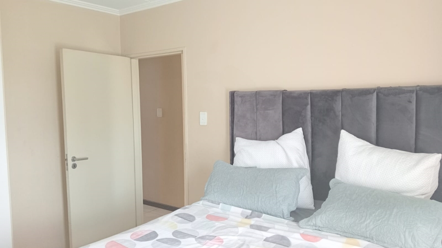 2 Bedroom Property for Sale in Kosmosdal Gauteng
