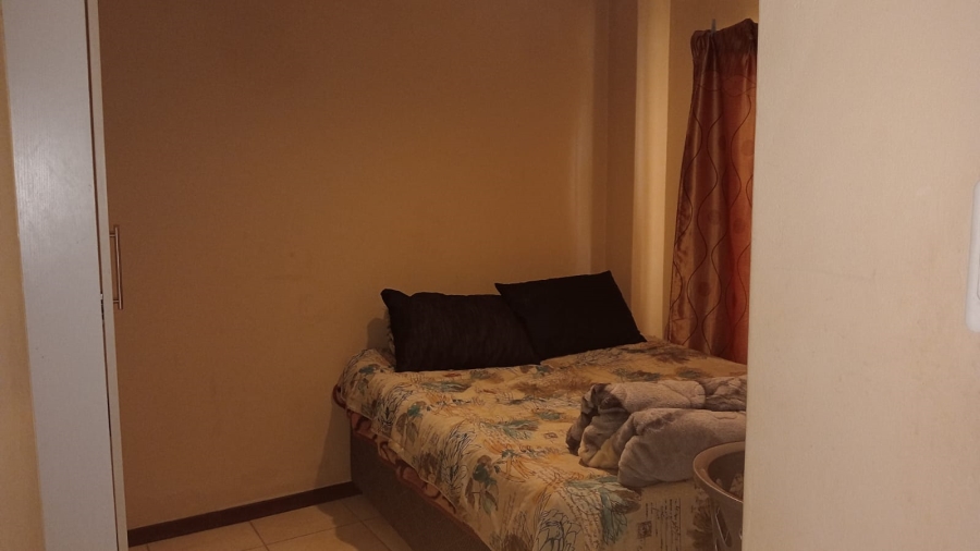 2 Bedroom Property for Sale in Kosmosdal Gauteng