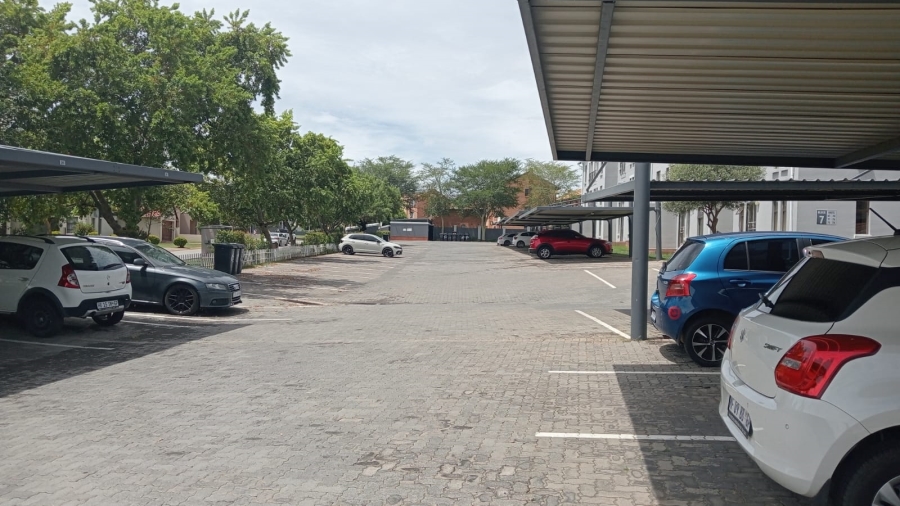 2 Bedroom Property for Sale in Kosmosdal Gauteng