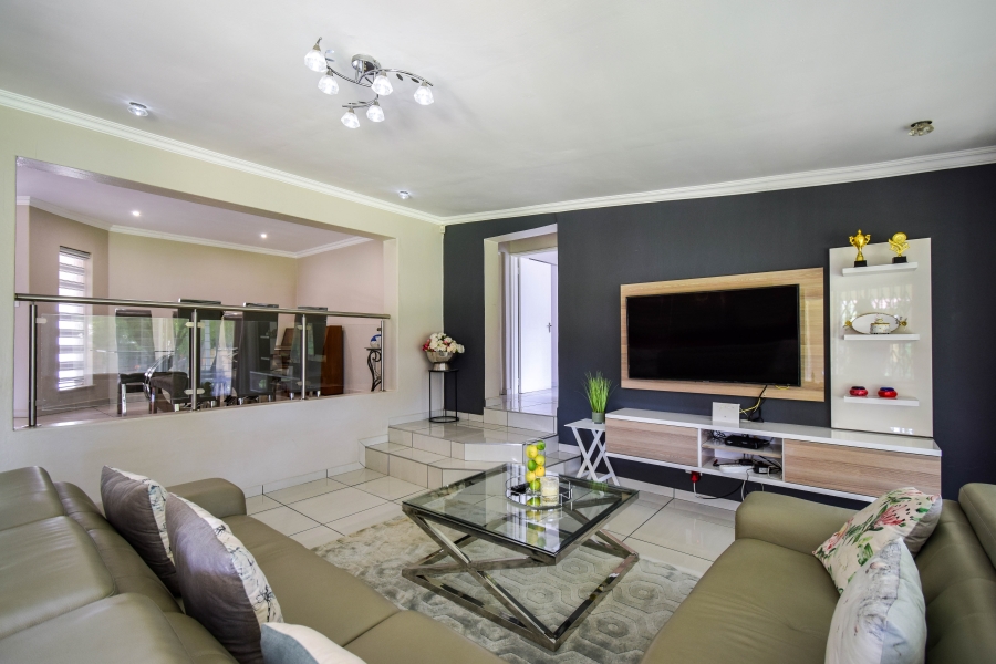 4 Bedroom Property for Sale in Elardus Park Gauteng