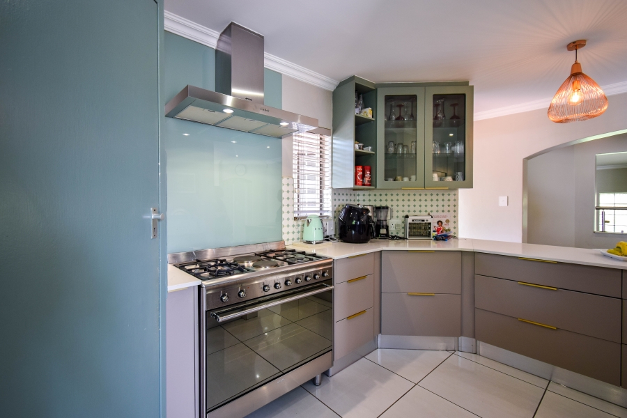 4 Bedroom Property for Sale in Elardus Park Gauteng