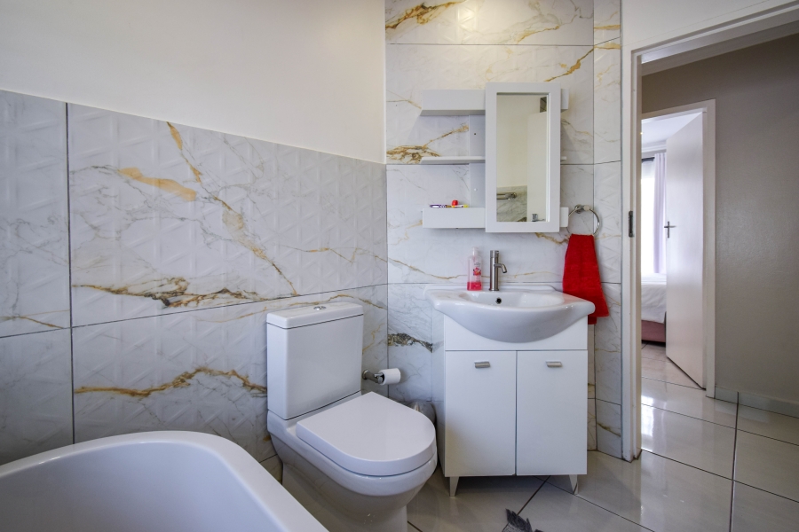 4 Bedroom Property for Sale in Elardus Park Gauteng