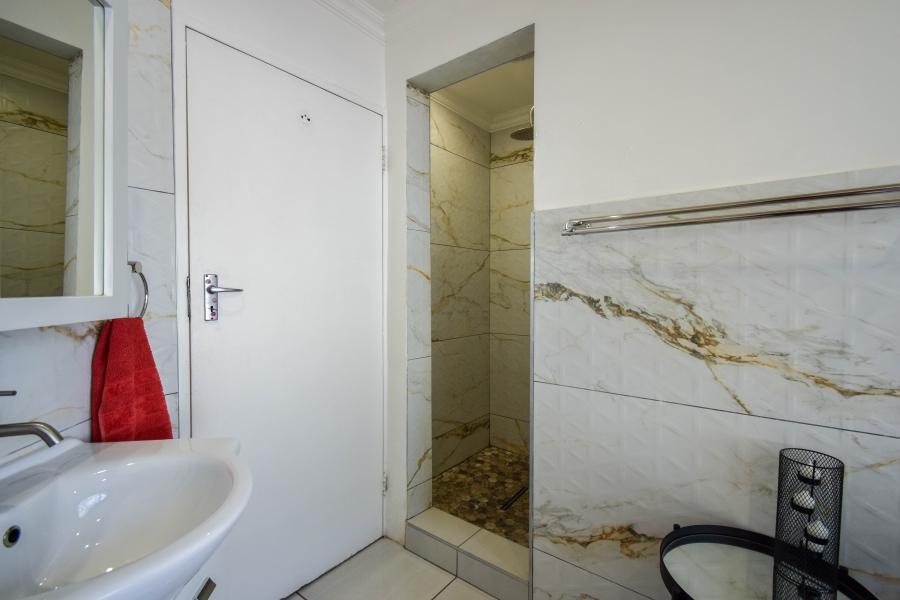 4 Bedroom Property for Sale in Elardus Park Gauteng