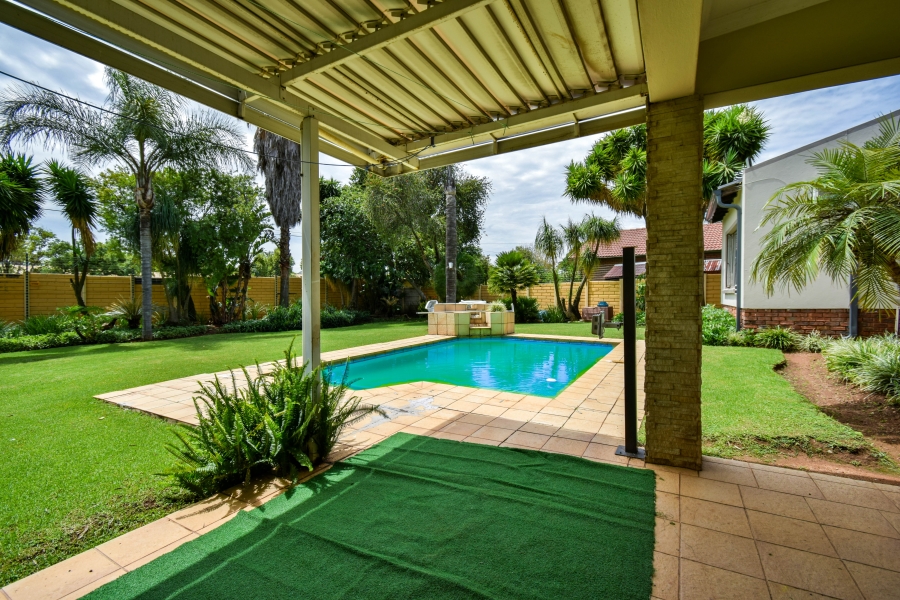 4 Bedroom Property for Sale in Elardus Park Gauteng