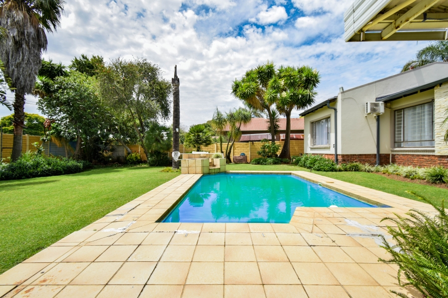 4 Bedroom Property for Sale in Elardus Park Gauteng
