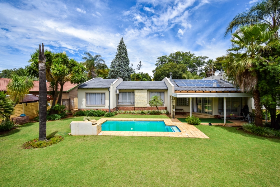 4 Bedroom Property for Sale in Elardus Park Gauteng