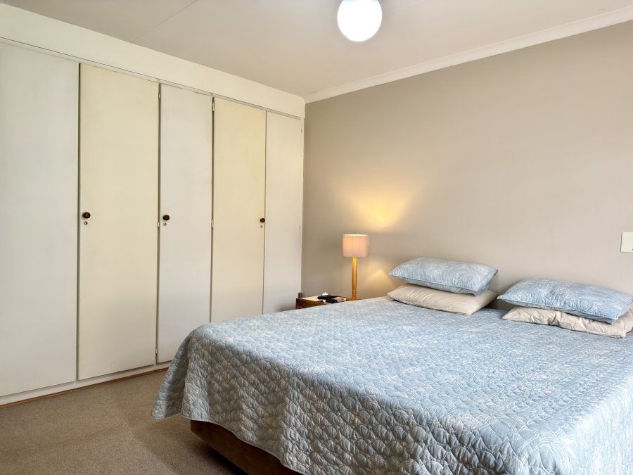 2 Bedroom Property for Sale in Die Wilgers Gauteng