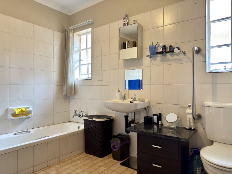 2 Bedroom Property for Sale in Die Wilgers Gauteng