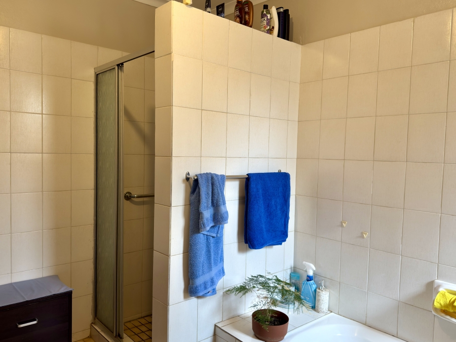 2 Bedroom Property for Sale in Die Wilgers Gauteng