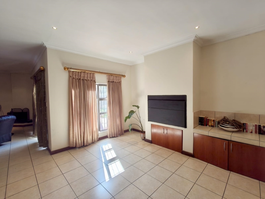 4 Bedroom Property for Sale in Celtisdal Gauteng