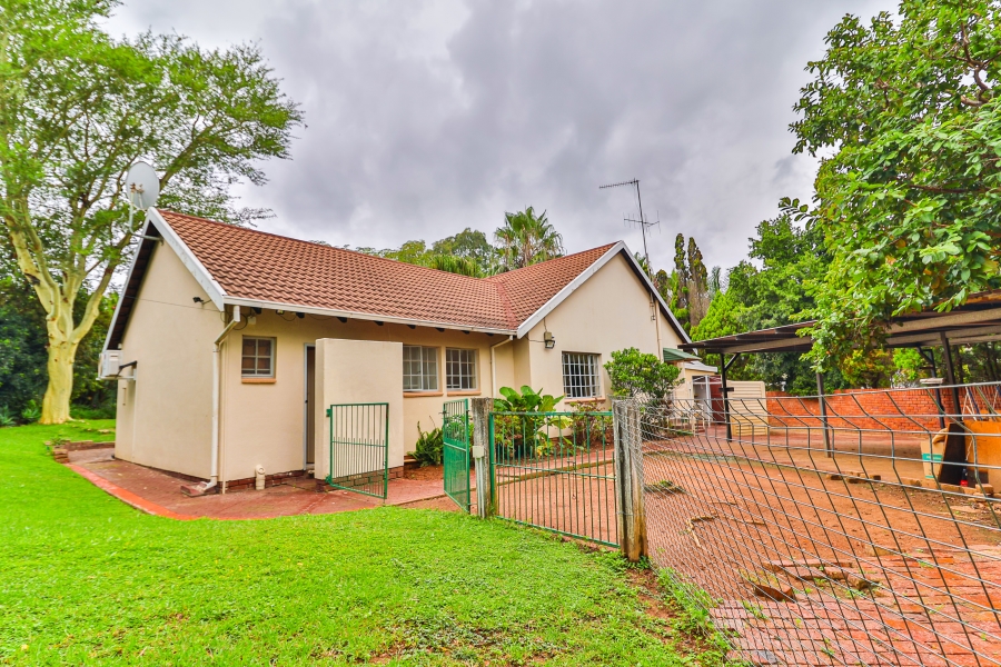 3 Bedroom Property for Sale in Garsfontein Gauteng
