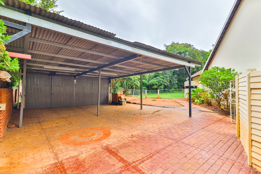 3 Bedroom Property for Sale in Garsfontein Gauteng