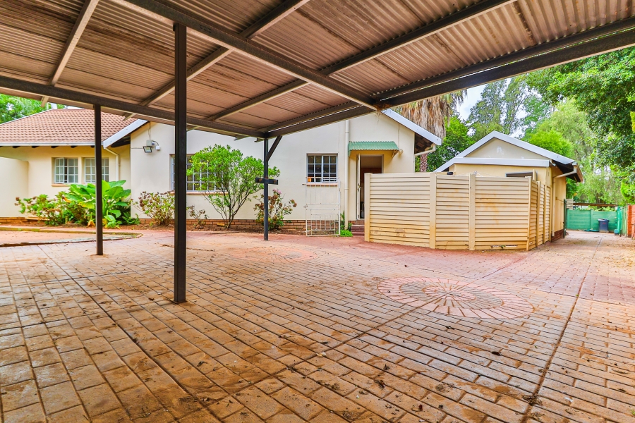 3 Bedroom Property for Sale in Garsfontein Gauteng