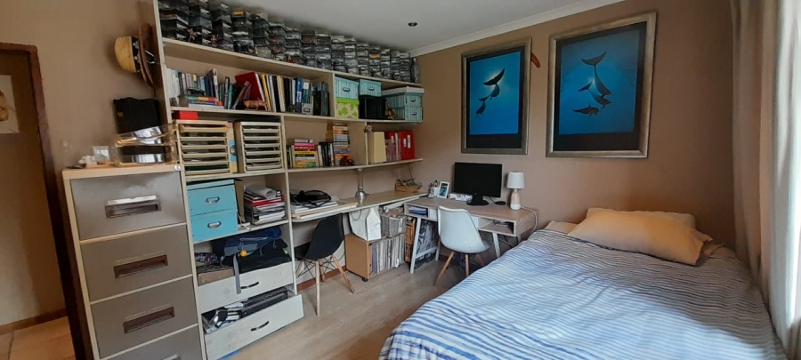 5 Bedroom Property for Sale in Waterkloof Ridge Gauteng