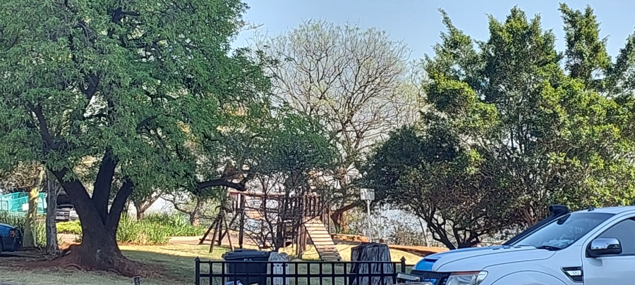 1 Bedroom Property for Sale in La Montagne Gauteng