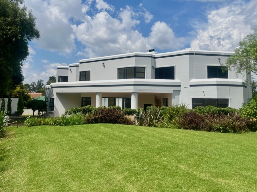 6 Bedroom Property for Sale in The Glades Gauteng
