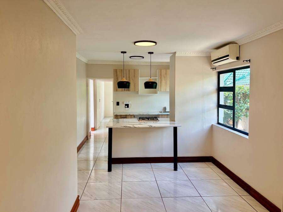 6 Bedroom Property for Sale in The Glades Gauteng