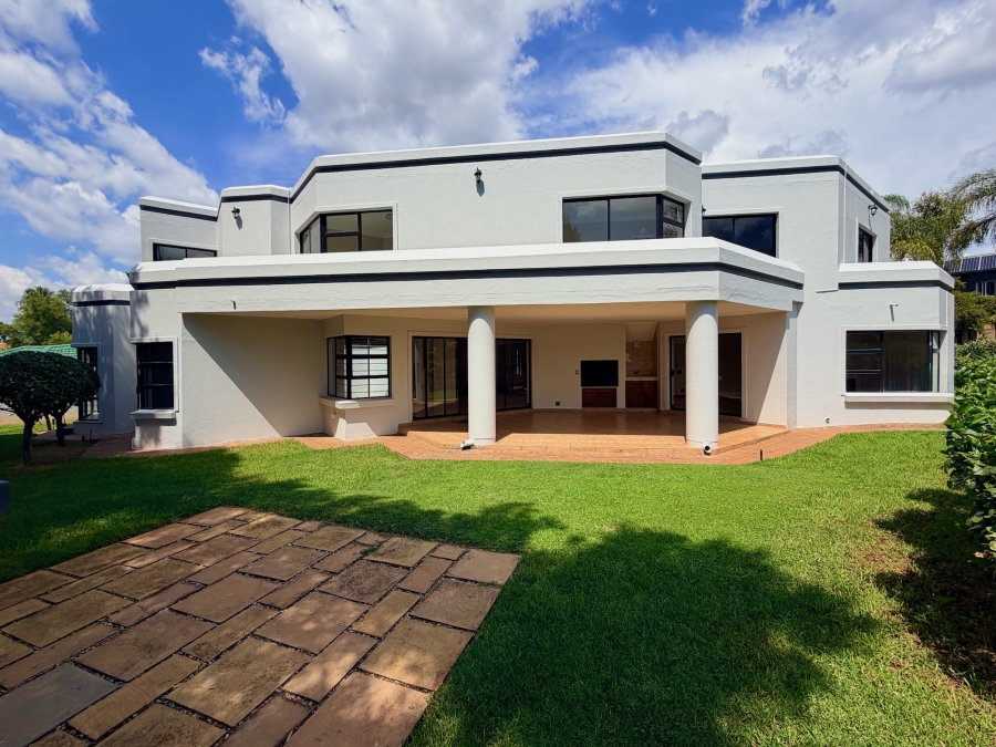 6 Bedroom Property for Sale in The Glades Gauteng