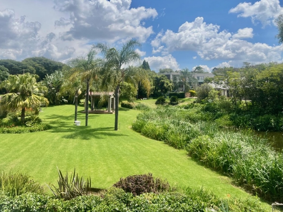 6 Bedroom Property for Sale in The Glades Gauteng