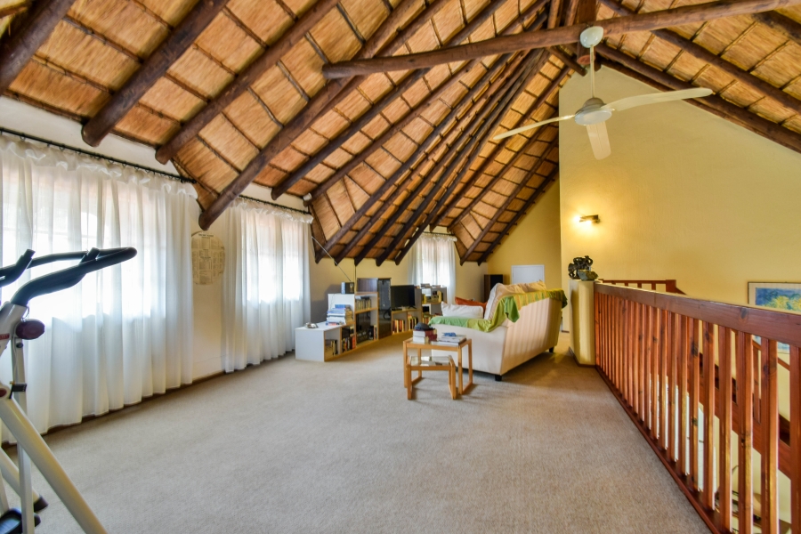 4 Bedroom Property for Sale in Wapadrand Gauteng