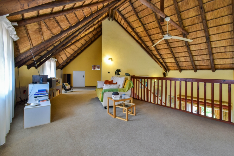 4 Bedroom Property for Sale in Wapadrand Gauteng