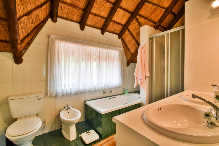 4 Bedroom Property for Sale in Wapadrand Gauteng