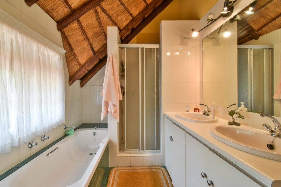 4 Bedroom Property for Sale in Wapadrand Gauteng