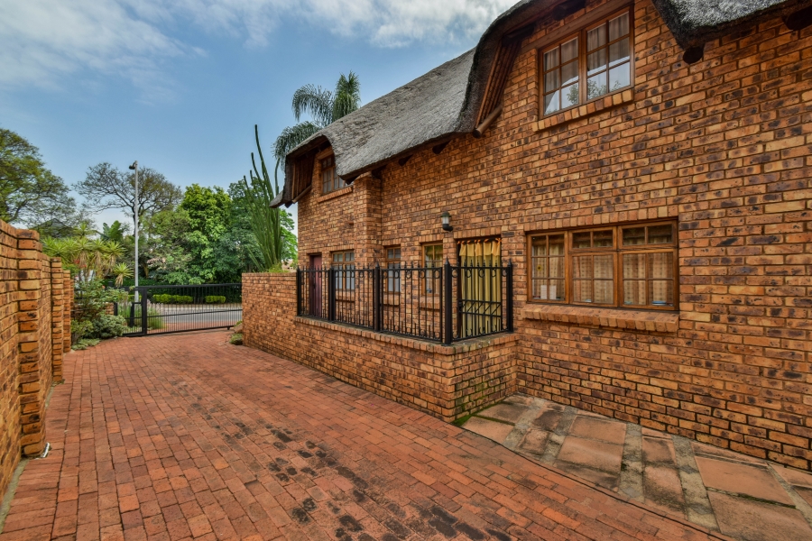 4 Bedroom Property for Sale in Wapadrand Gauteng
