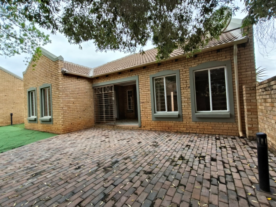 3 Bedroom Property for Sale in Equestria Gauteng