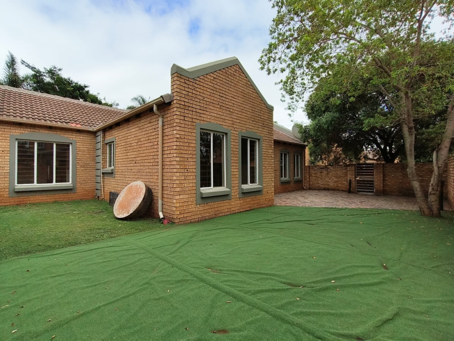3 Bedroom Property for Sale in Equestria Gauteng