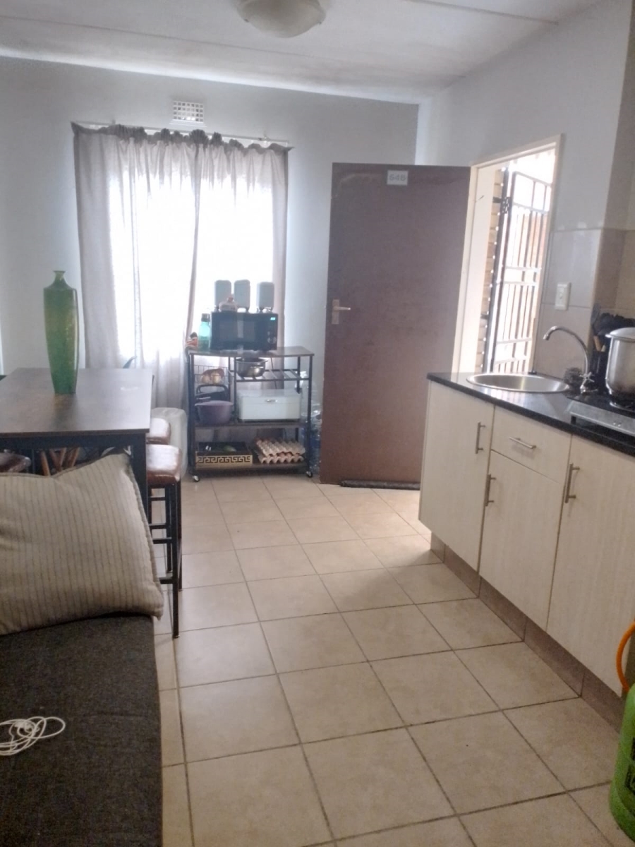 1 Bedroom Property for Sale in Noordwyk Gauteng