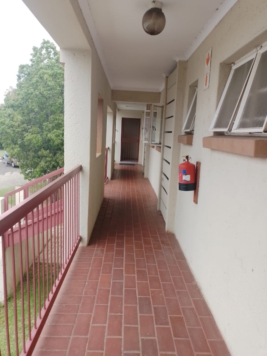 2 Bedroom Property for Sale in Noordwyk Gauteng