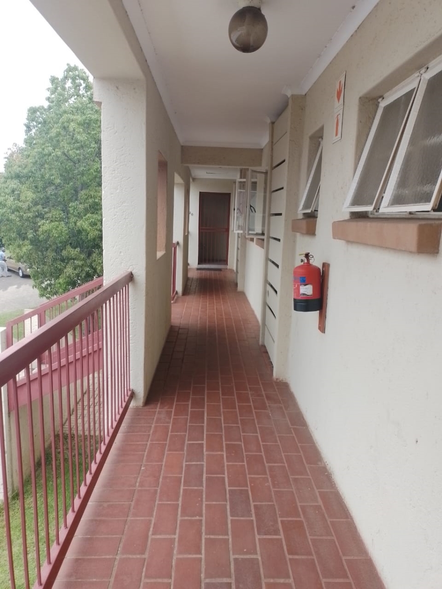 2 Bedroom Property for Sale in Noordwyk Gauteng