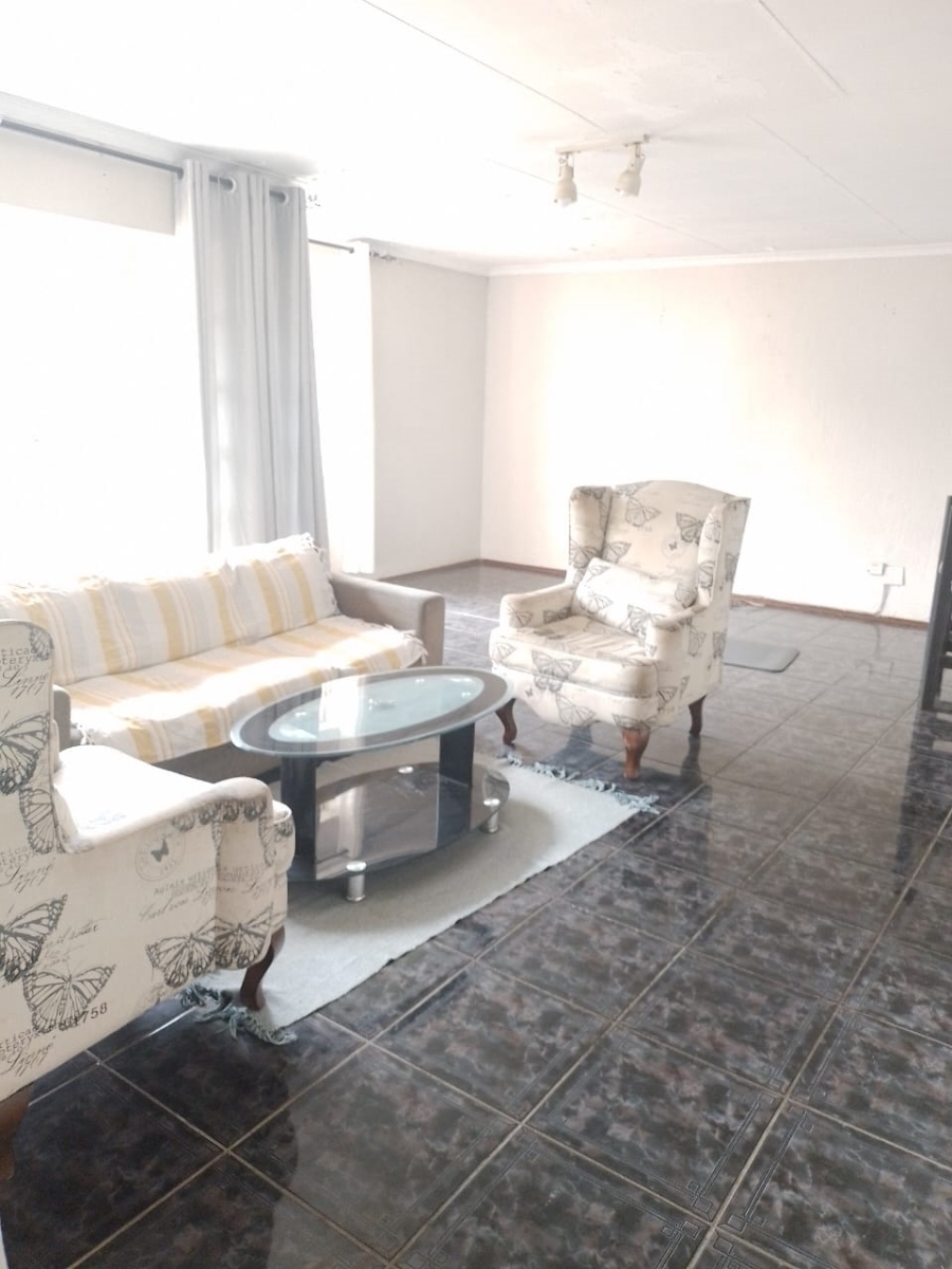 2 Bedroom Property for Sale in Noordwyk Gauteng