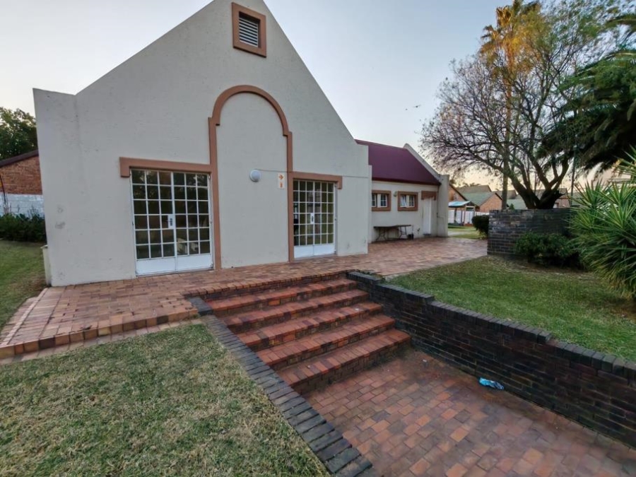2 Bedroom Property for Sale in Noordwyk Gauteng